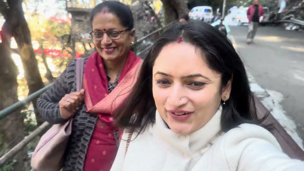 Hum Gaye Ghumne Shimla|| Best shoppimg place and Shimla Life || Trending Couple Daily Vlog Videos