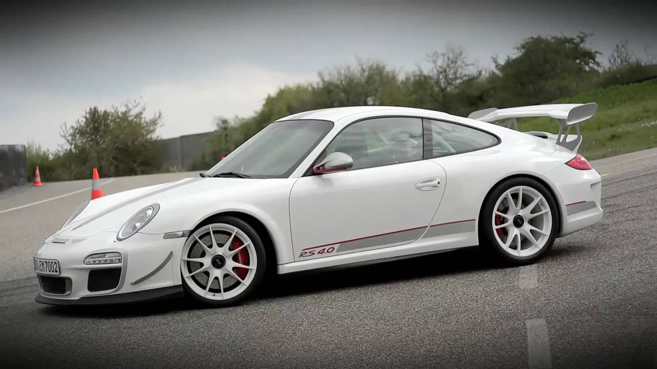 Strict discipline. The new 911 GT3 RS 4.0.