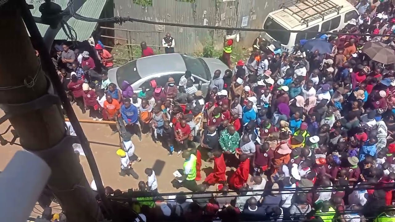 CATHOLIC CHURCH EASTER CELEBRATION OF THE WAY OF THE CROSS JESUS CHRIST CRUCIFIXION PROCESSION