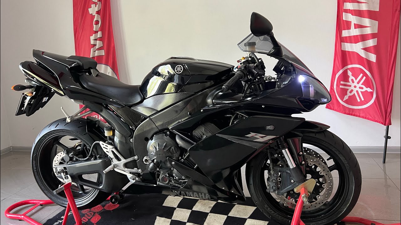 Yamaha YZF R1 RN19 2008 MotoRW