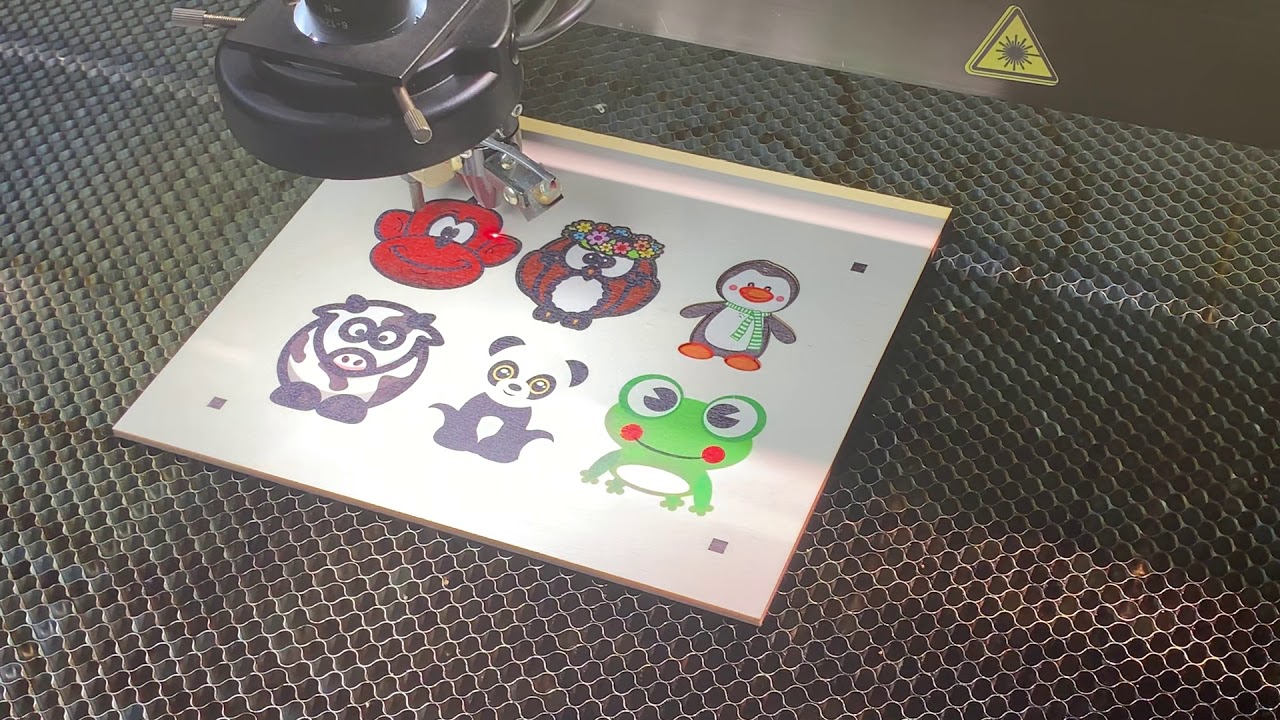 Taglio laser su legno con crocini tramite camera CCD