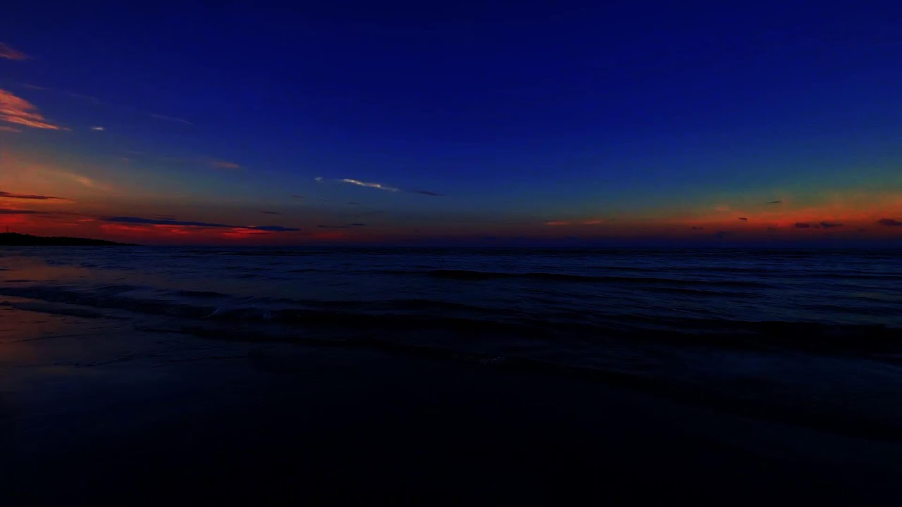 Peaceful Ocean Waves on a Quiet Coastal Shore