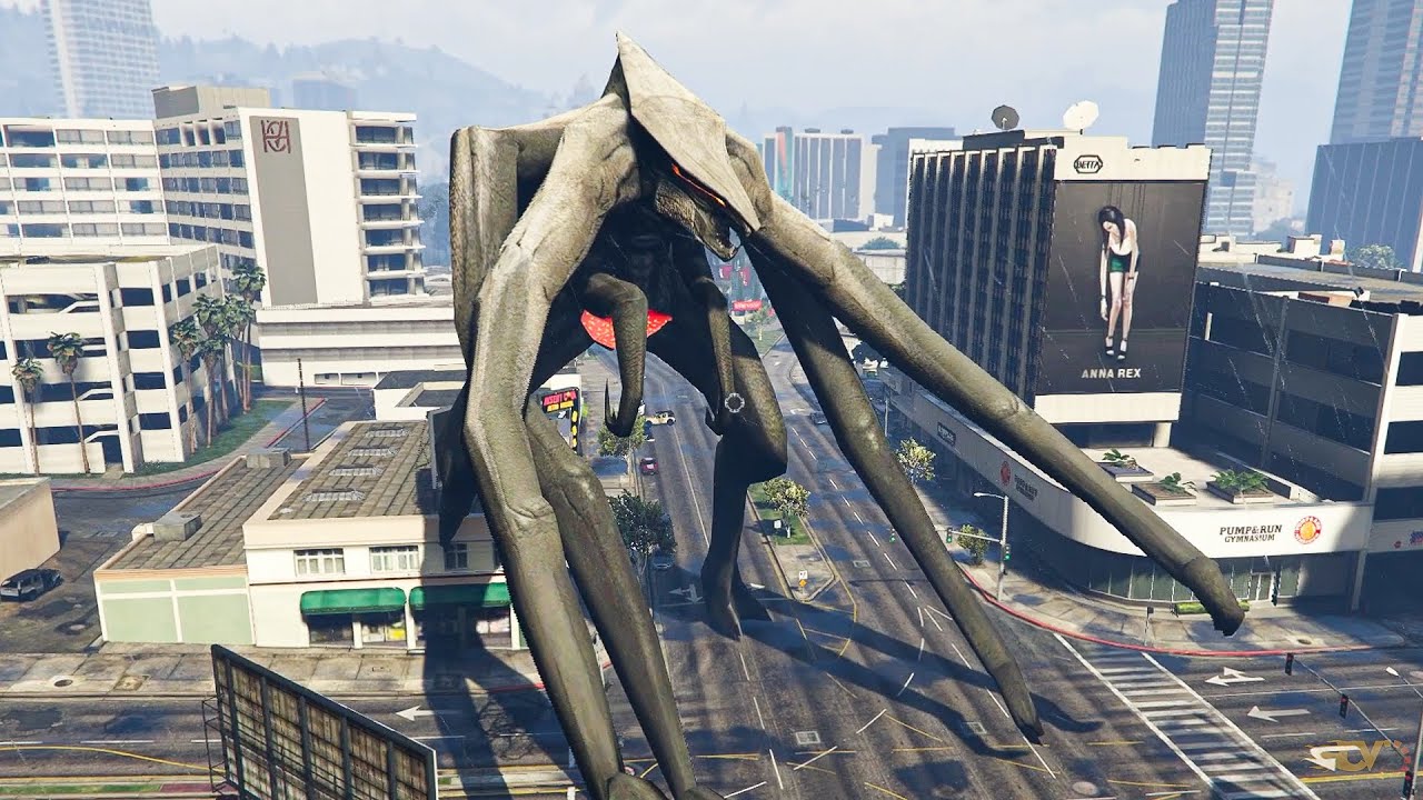 Female MUTO Attack City | Eight-Legged MUTO - GTA 5