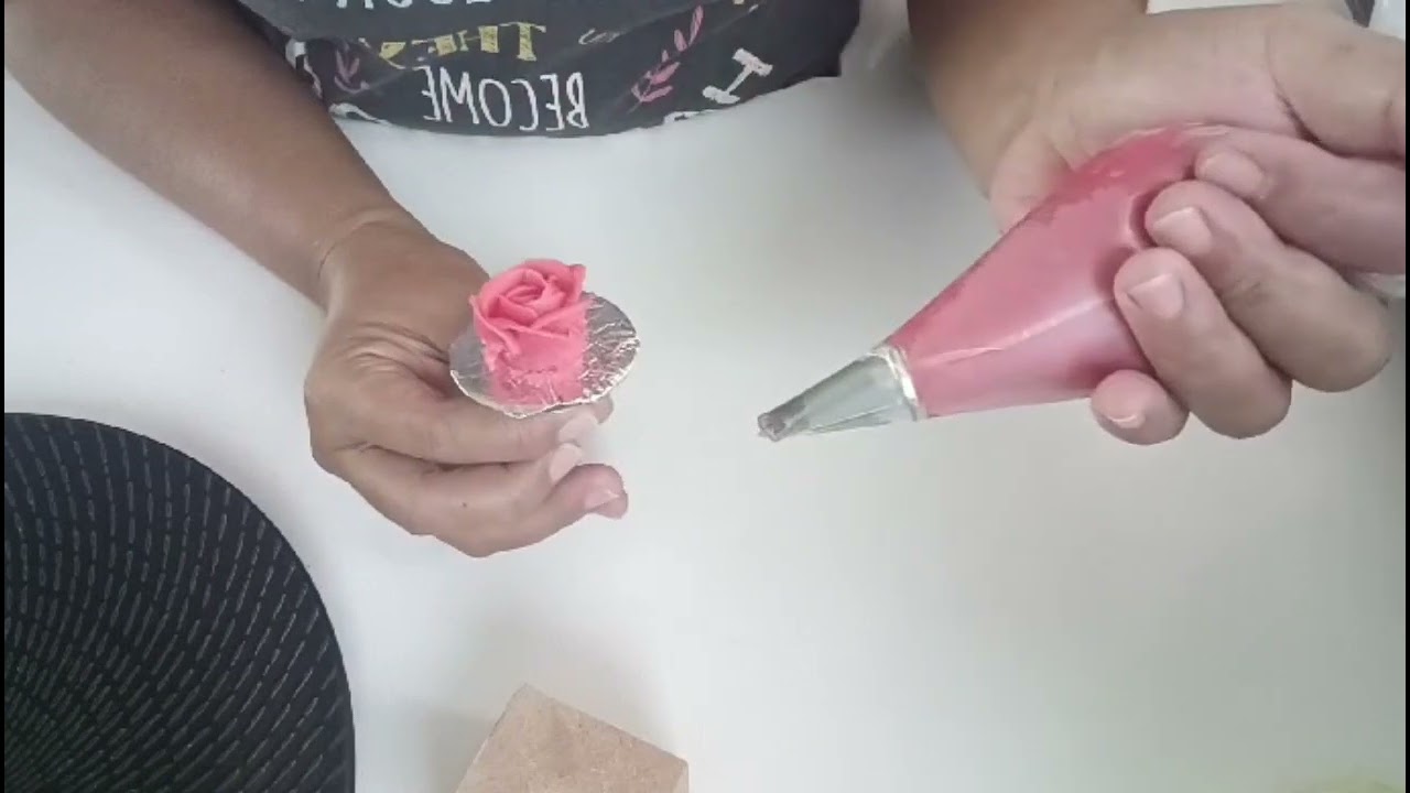 PIPING CHANTYFLEX CREAM EDIBLE FLOWERS 