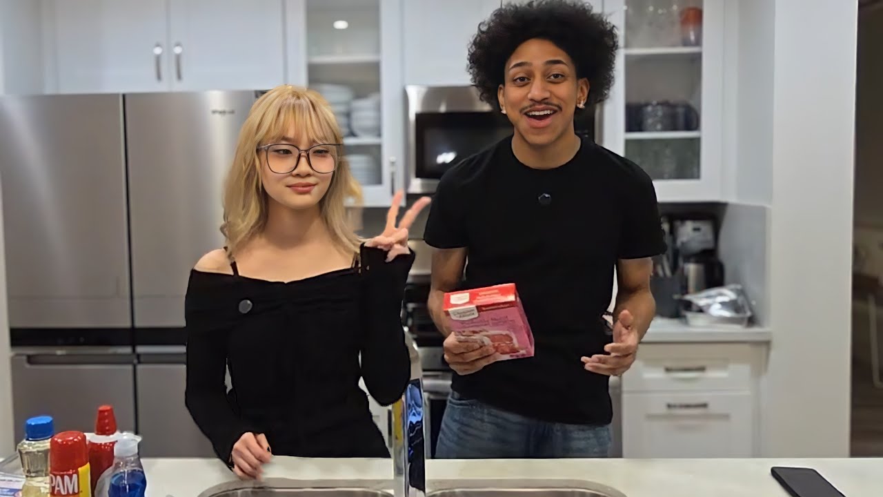 I Baked A Cake With My Girlfriend..