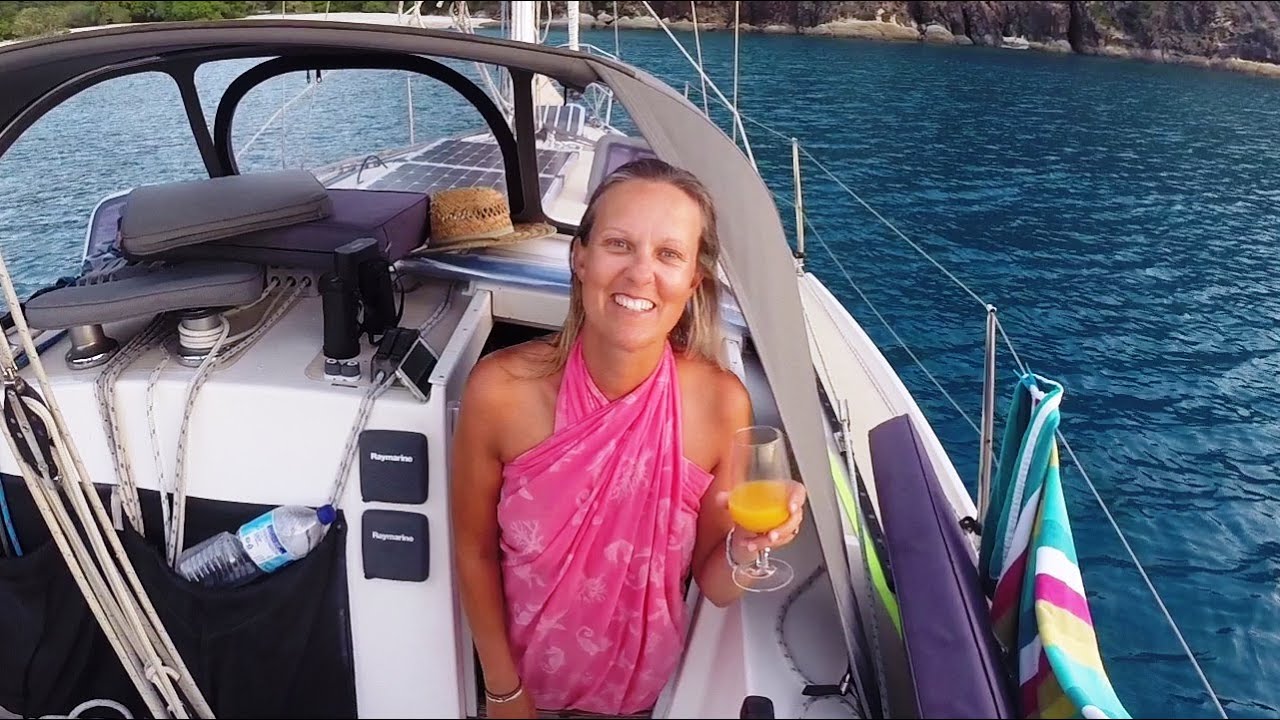 Sailing Time Flies 17 - Having fun in the Whitsunday Sun