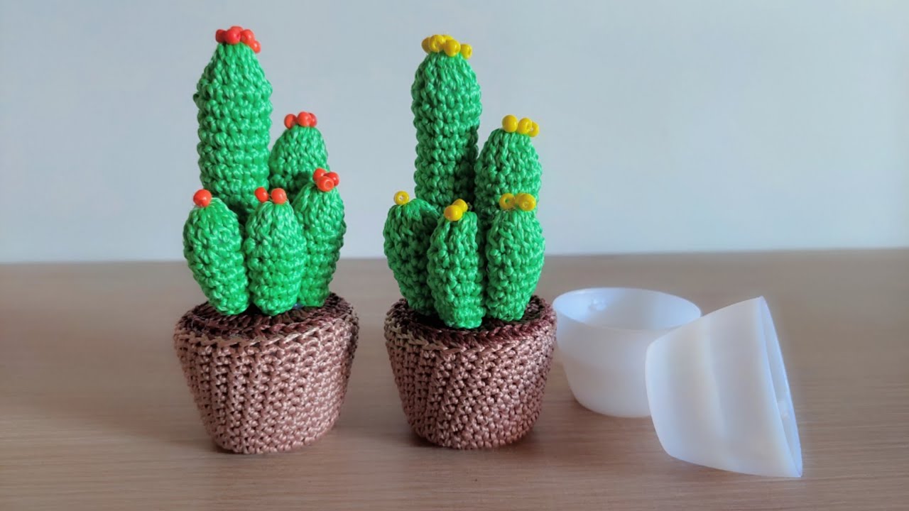 VASO COM MINI CACTOS DE CROCHÊ FEITOS COM TAMPINHAS 🌵 |TUTORIAL COMPLETO - FRANCI ARTESANATO #croche
