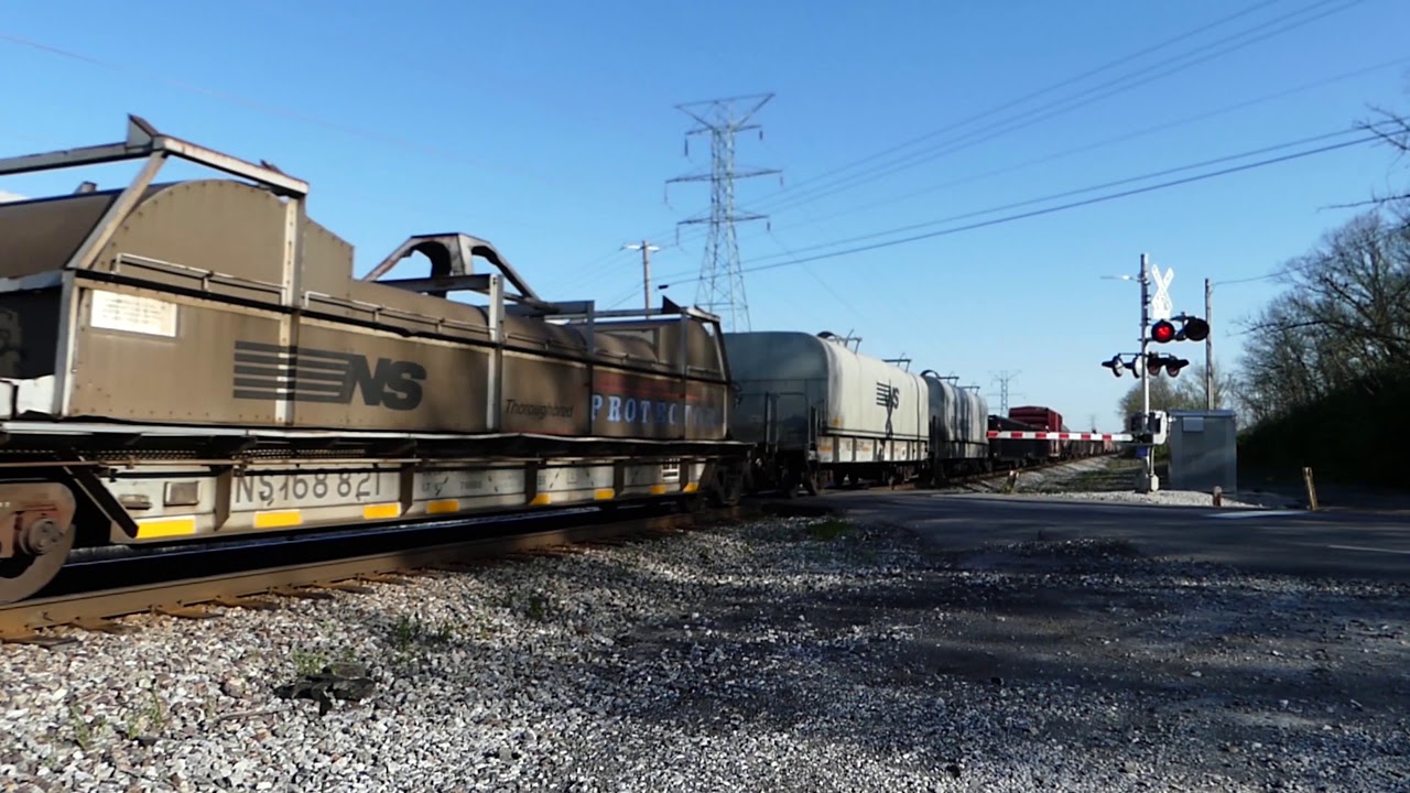 Norfolk Southern trains on Spurr Road - Lexington, Kentucky