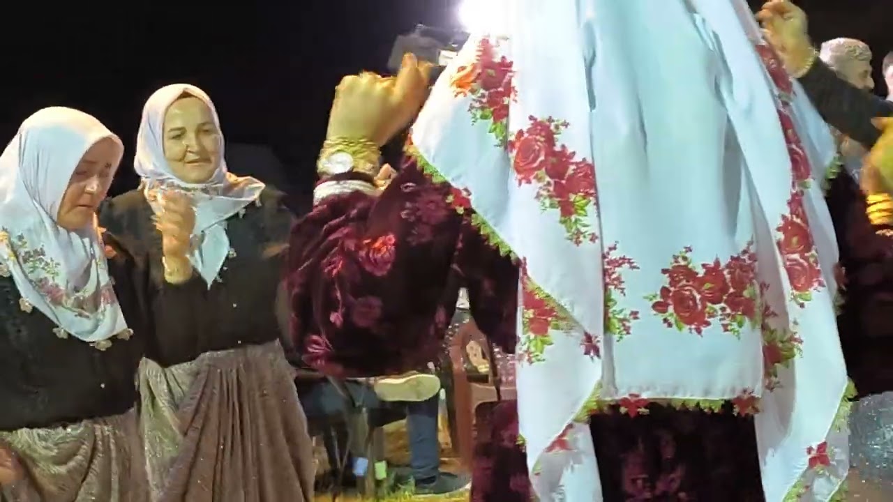 Nideli gelin potpori AKSEHiR Karahüyük mah Dilek Başeğmez & Mustafa Yıldız çiftinin nişanı 