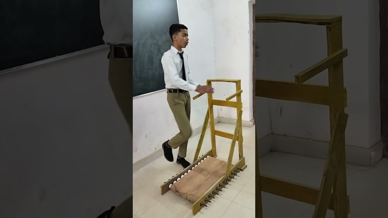 बिना बिजली से चलने वाला लकड़ी से बना ट्रेडमिल