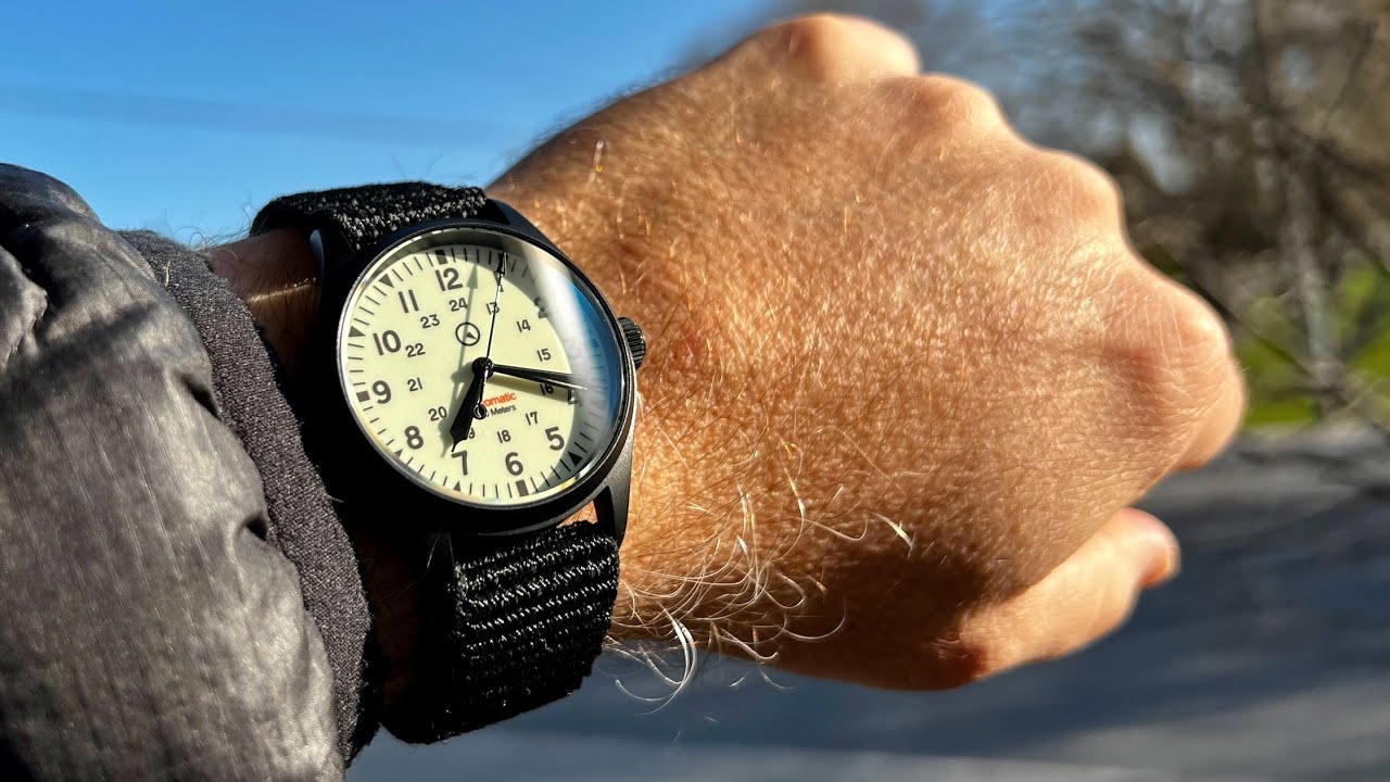 Islander ISL-83 - My full review of a watch with full lume!