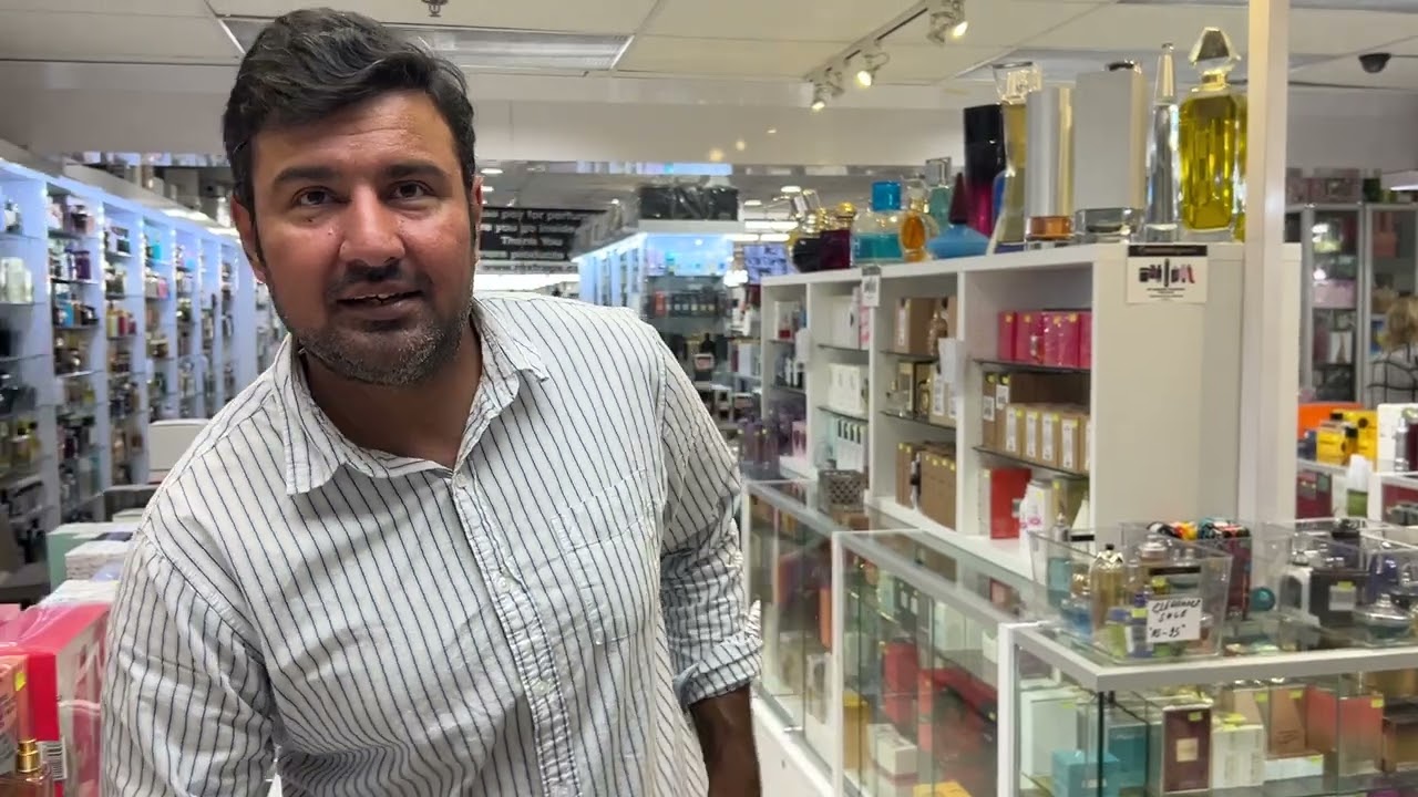 Visiting  Maximum Fragrance Discount Perfume shop