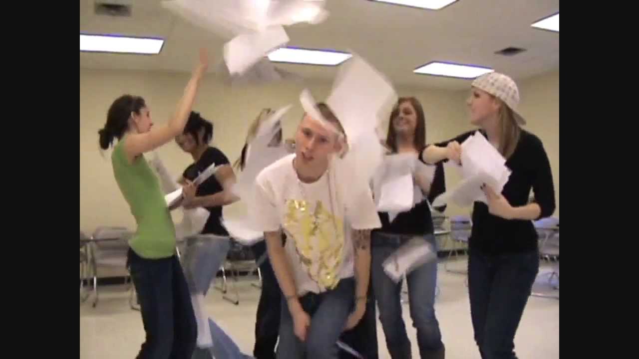 Machine Gun Kelly - Hell Yeah