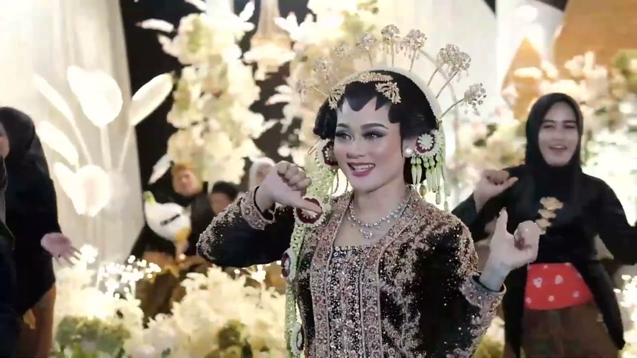 VIRAL VIDEO TIKTOK PERNIKAHAN FLASHMOOB NEMEN #fyp #flashmob #wedding