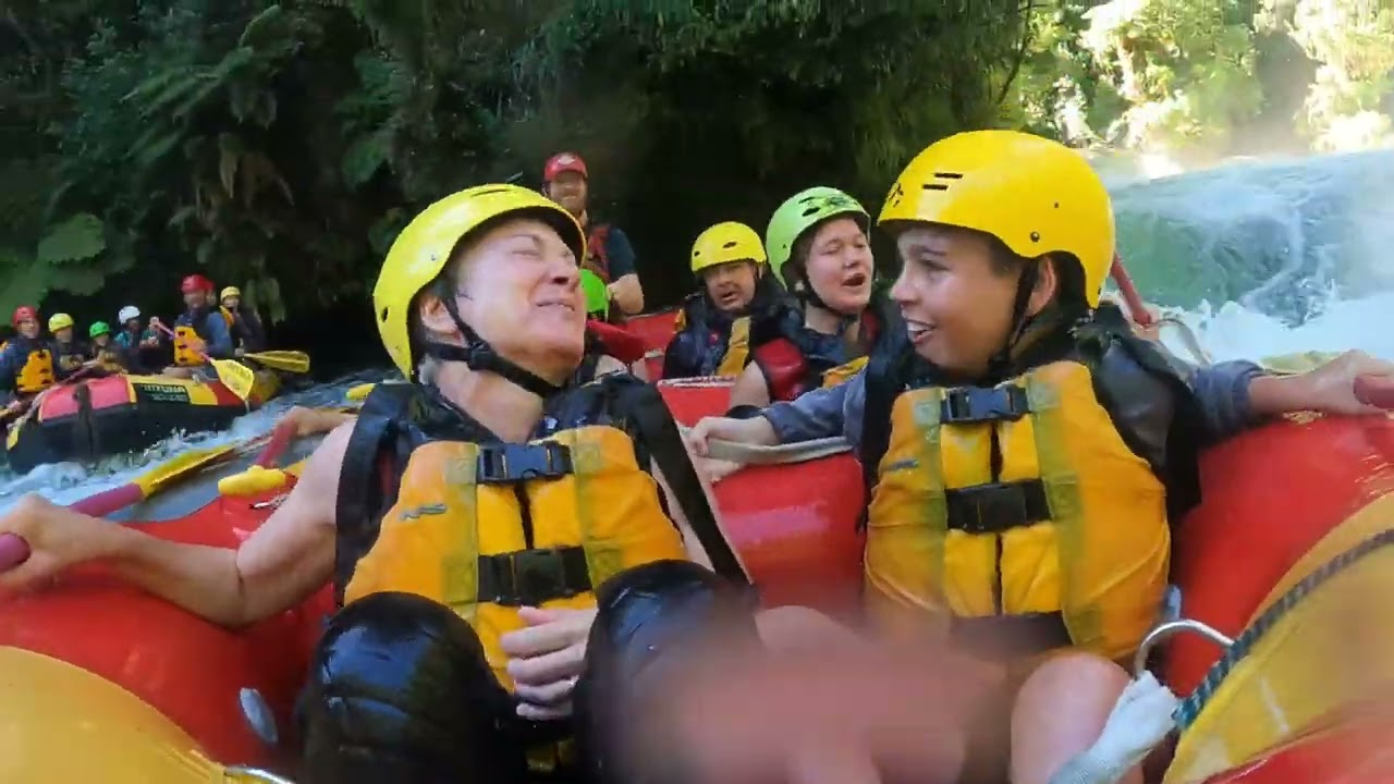 Rafting in Rotorua. Every rapid on the famous Grade 5 Kaituna river / NZ