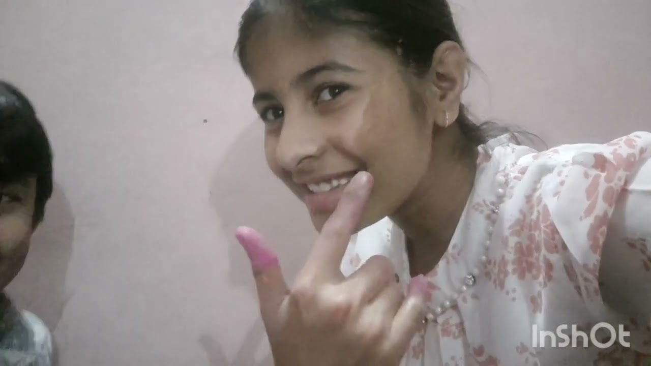 Aj Nikle holi ke colours