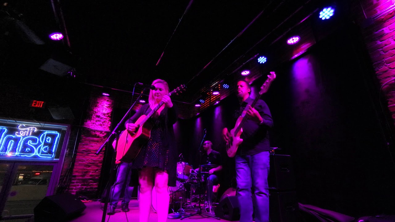 Betty Fox Band - FIREFLIES - AWESOME ORIGINAL MUSIC - The Bank & Blues Feb. 2020 HD LIVE