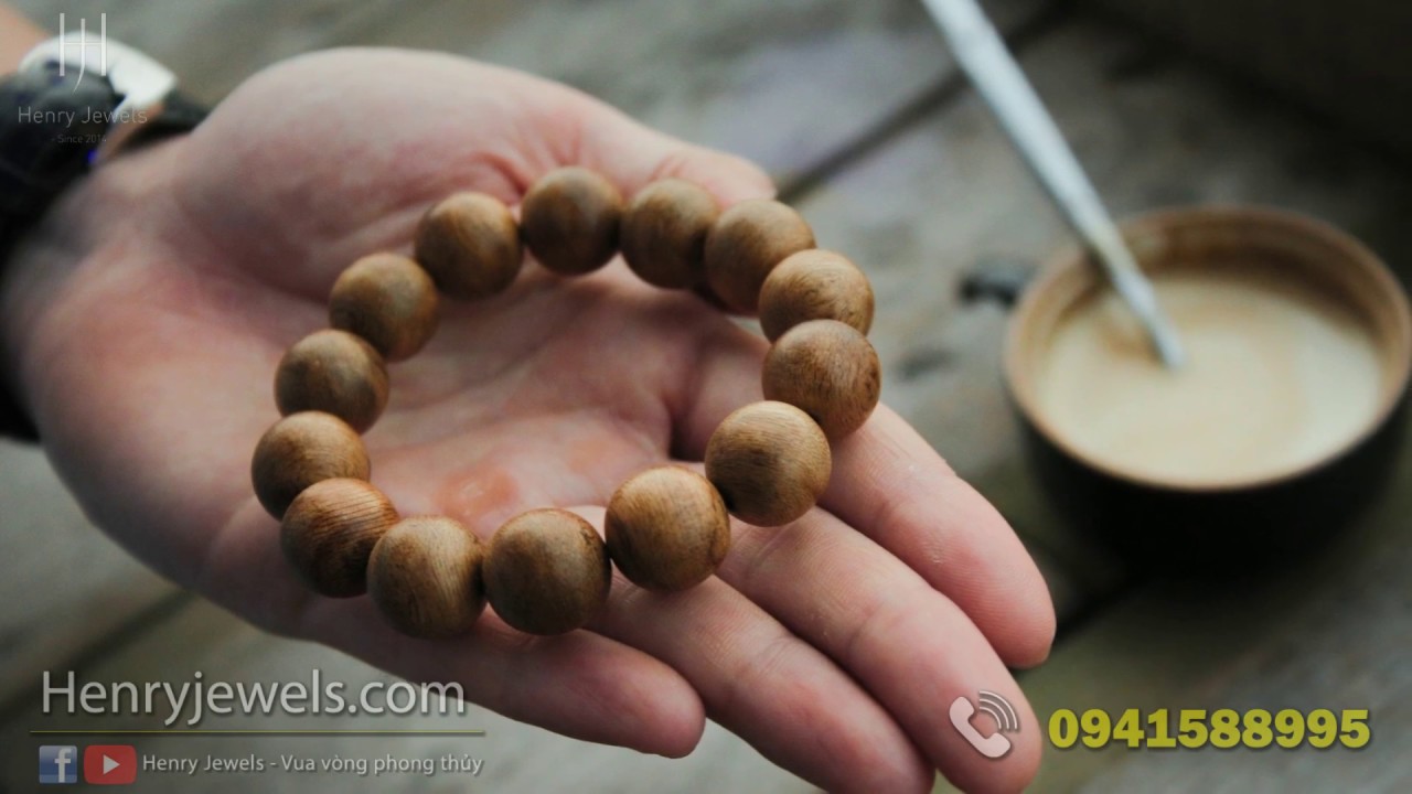 Tại sao người mệnh Kim nên đeo vòng tay gỗ phong thủy