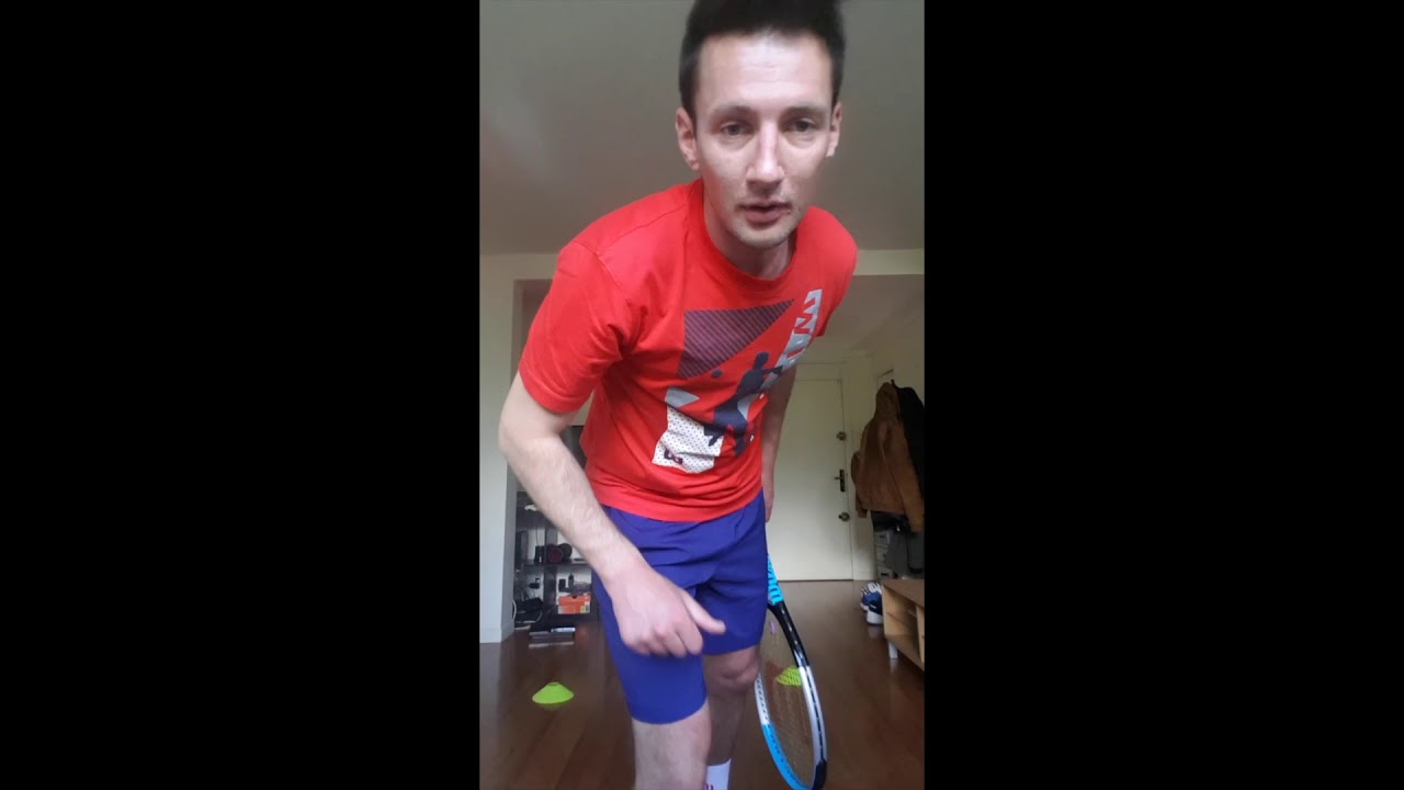 Exercices d'apprentissage du tennis avec Marc, enseignant au Tennis Club de Rueil
