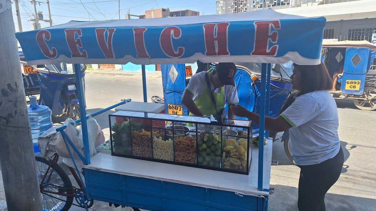 El ceviche carretillero del Perú