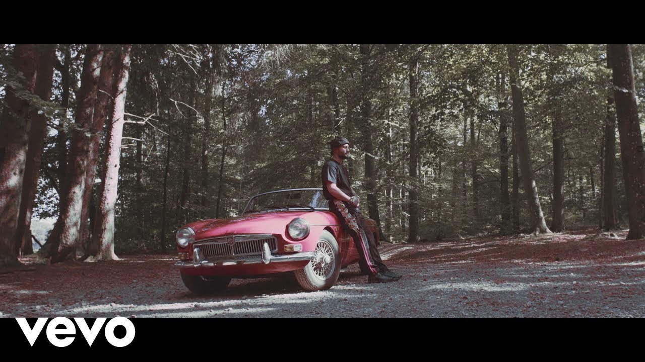 Slim Lessio - Le monde est &agrave; nous (Clip officiel)