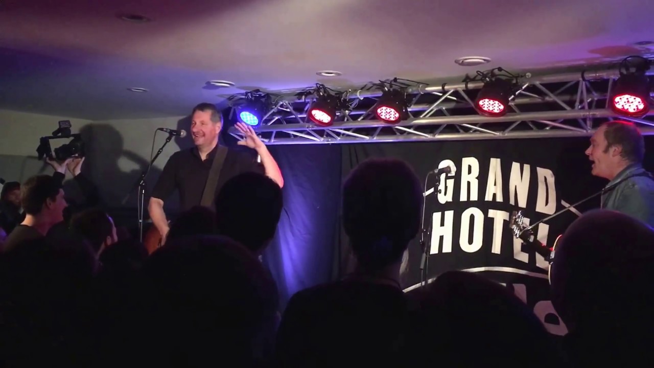 Marcus Wiebusch & Thees Uhlmann : 48 Stunden - Beach Motel van Cleef  11.02.17