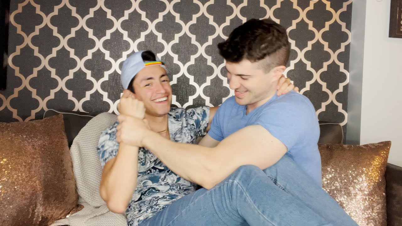 The Story of How We Met | Littlekinglife