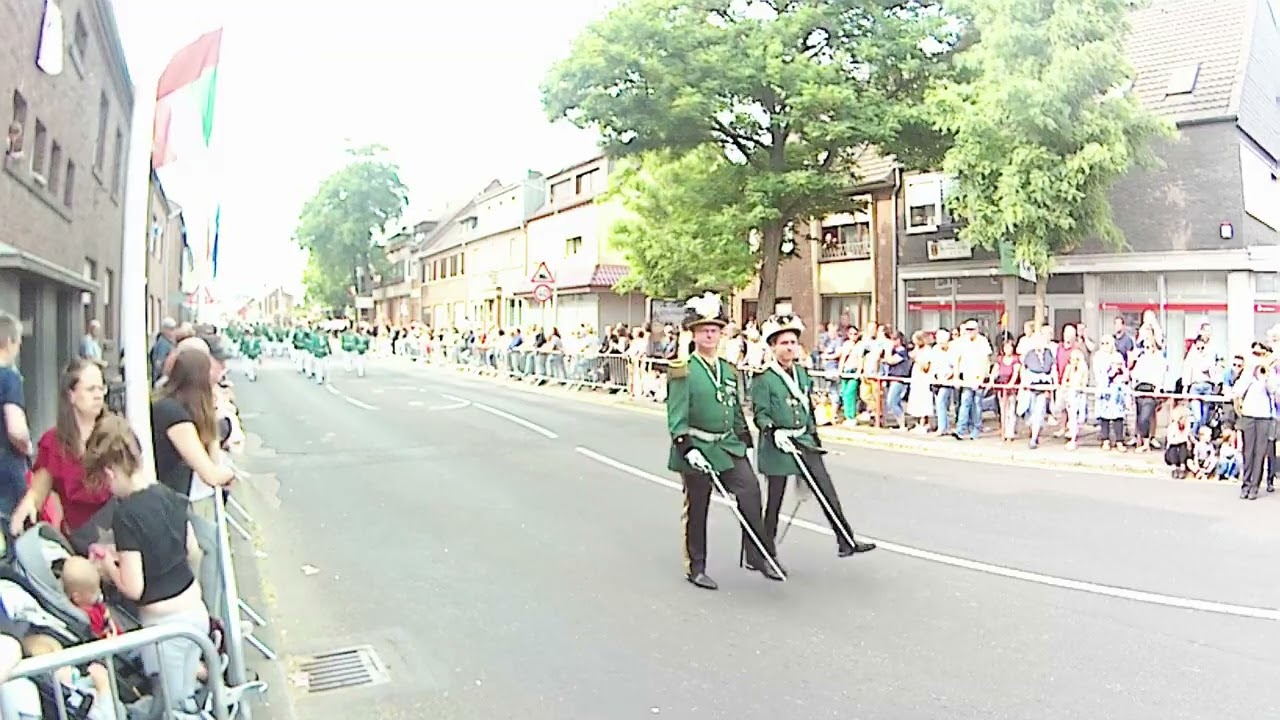 Letzte Festparade am Sch&uuml;tzenfest Dienstag, Sch&uuml;tzenfest Neuss Holzheim 2023.