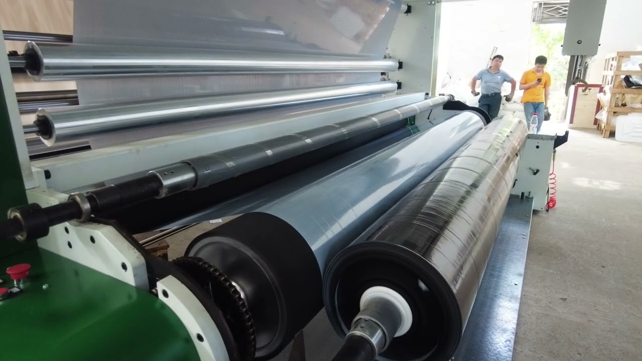 Amazing Three-layer co-extrusion IBC internal cooling blown film production line in action!