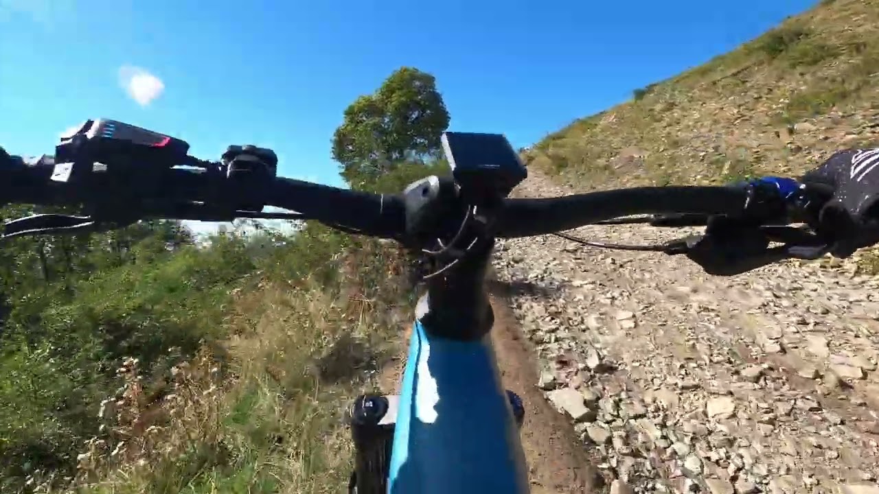 Traversarea Muntilor Baiului pe Bicicleta . Din Secaria pana in Valea lui Petru.