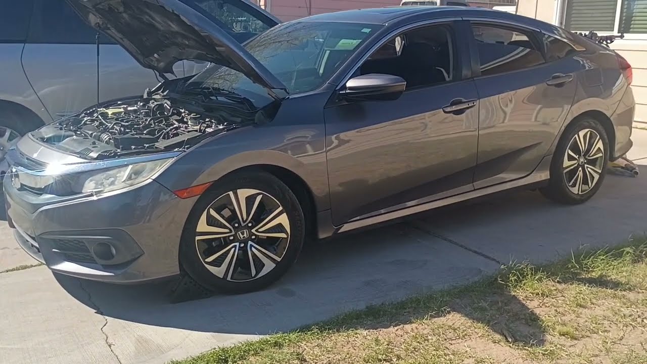 2017 Honda Civic turbo cómo reemplazar discos y brecas o balatas o pastillas traseras electrónicas