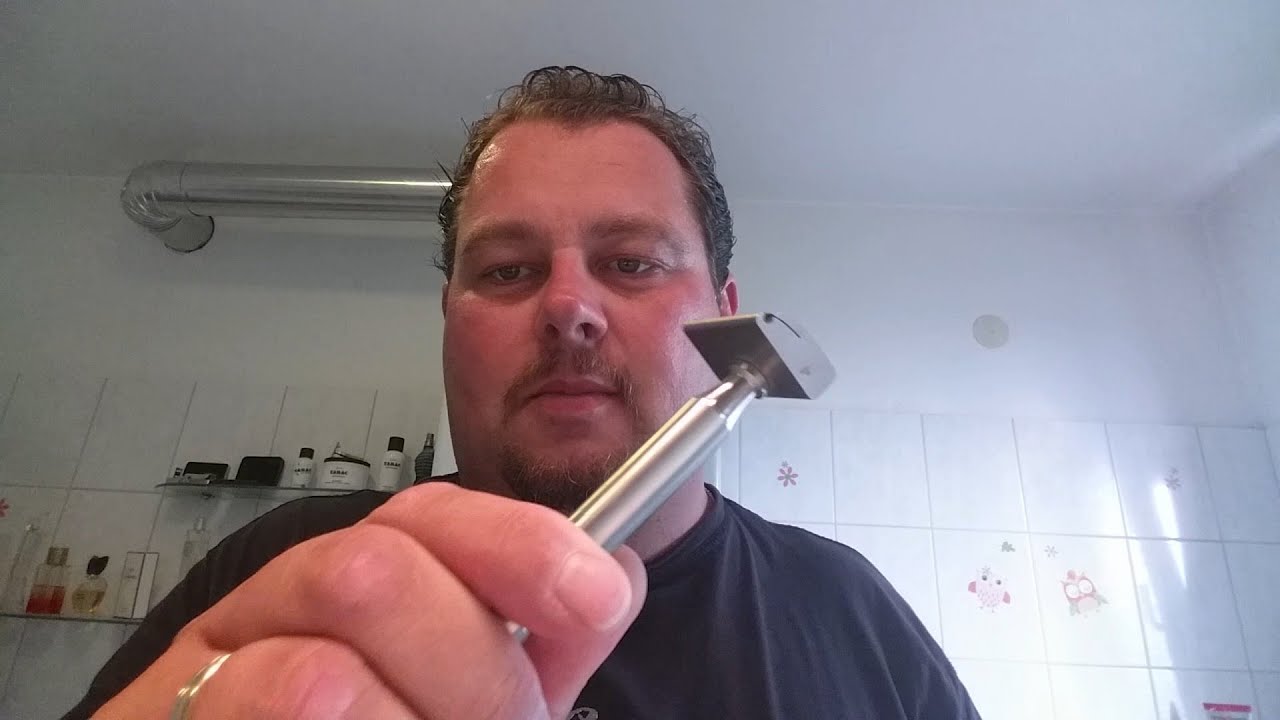 Klaus rasiert sich - Rocnel der Hammer