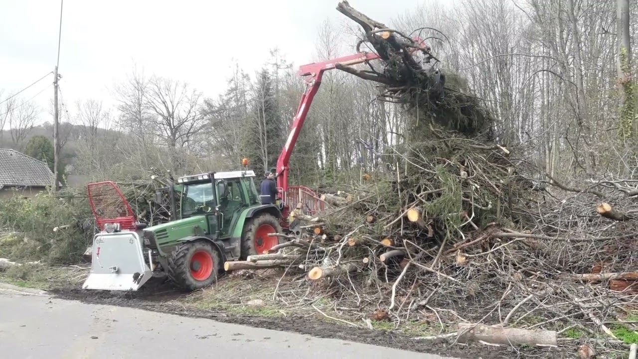 Lohnunternehmen Seb. Schneider Fl&auml;chenr&auml;umung mit Fendt 309C Schlang & Reichart DW 711 und SR1100