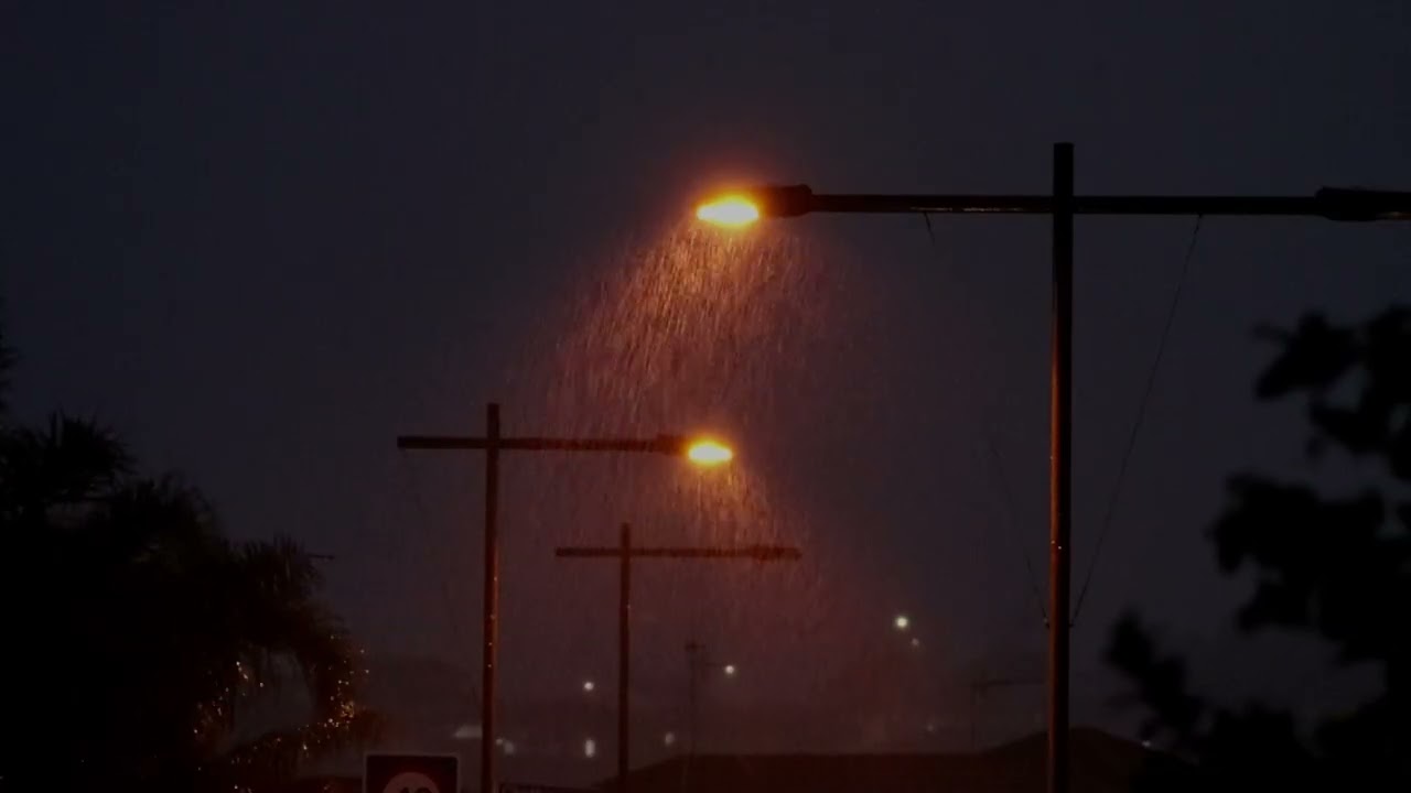 🌧️💤 Duerme instantáneamente con sonido de lluvia | Pantalla Oscura