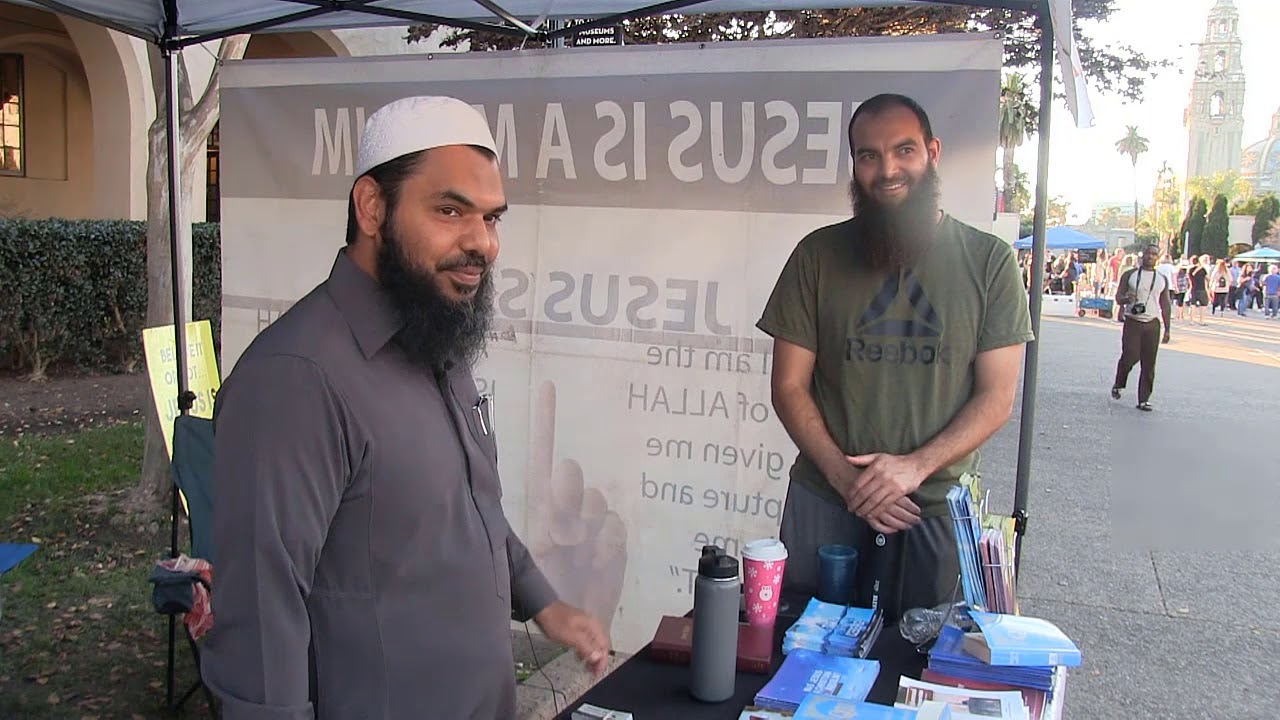 Jehovah's Witness Woman Preacher & Woman Philosopher - Sheikh Uthman Ibn Farooq