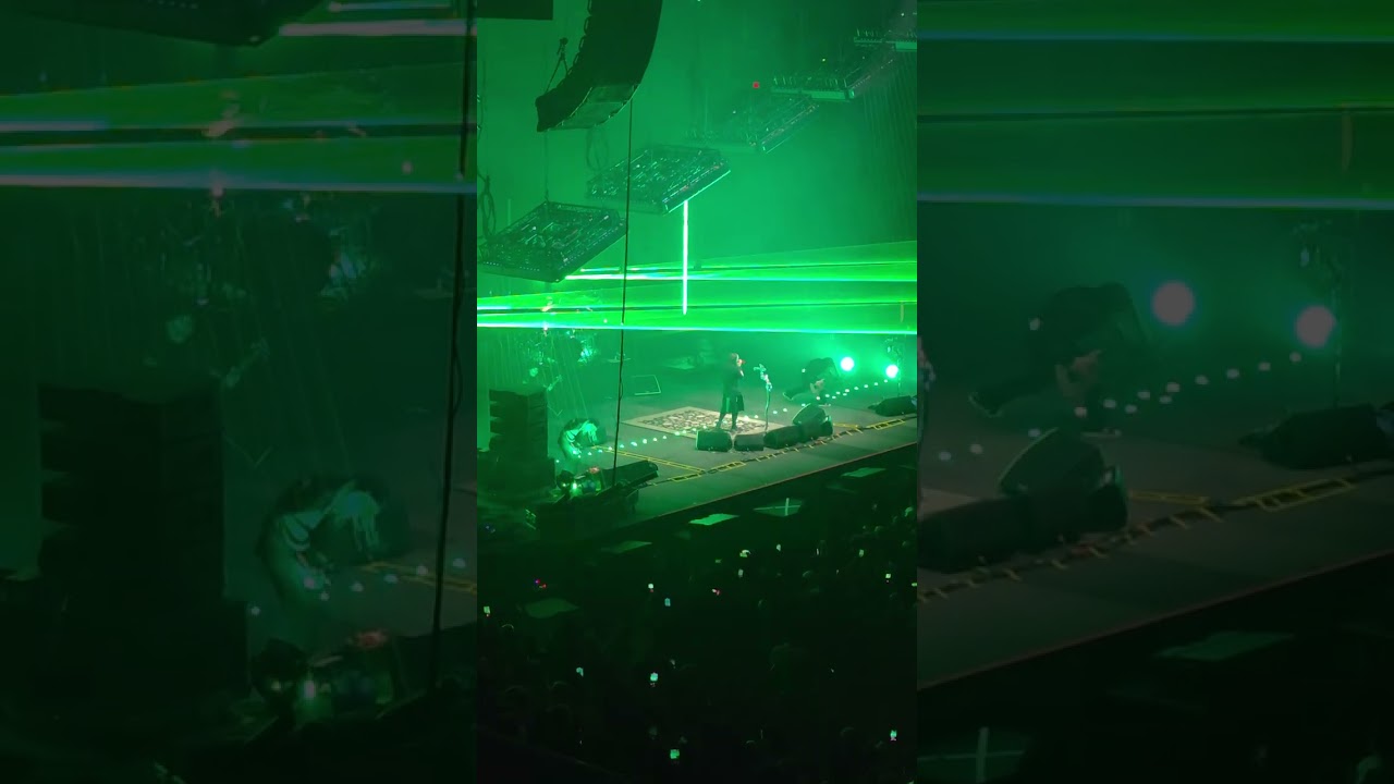 Korn - Coming undone live 4K Winnipeg Canada Life Center September 25 2025 