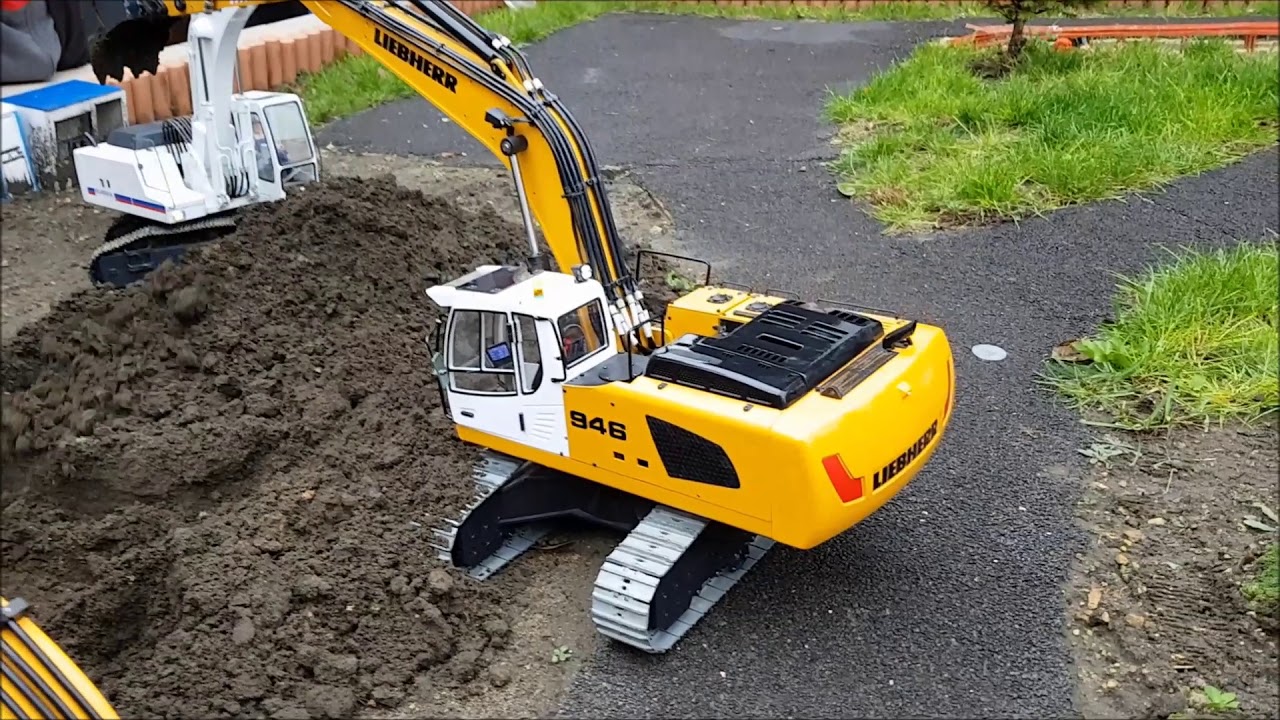 rc Liebherr 946 meeting with my friends