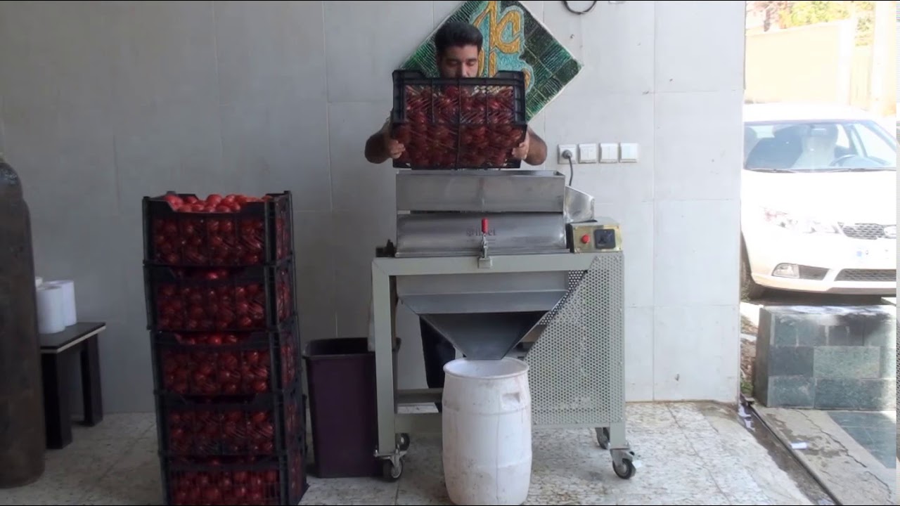 دستگاه آب گوجه گیری