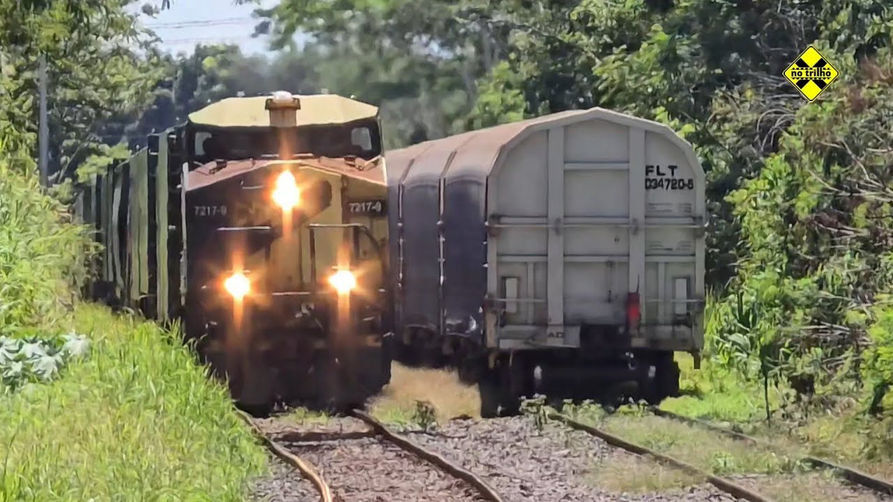 Trem MRS em Mirassol (SP) - Locotrol com  vagões carregados de açúcar 