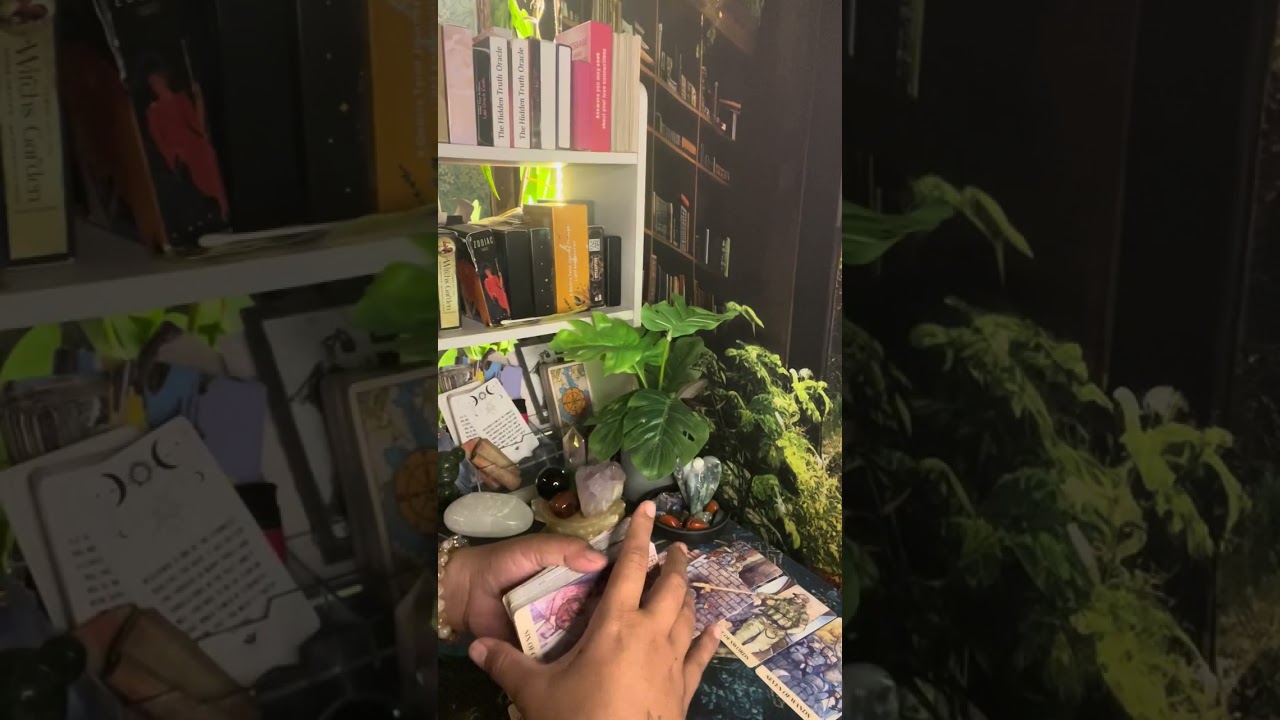 Ang nararamdaman niya para sayo. #tarotreading 