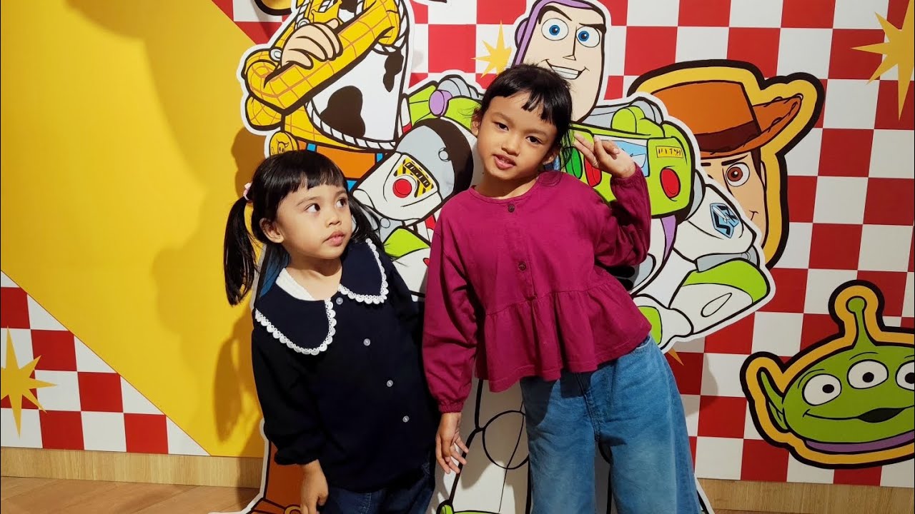 Dede dan kaka ngabuburit ke Festival City Link ☀