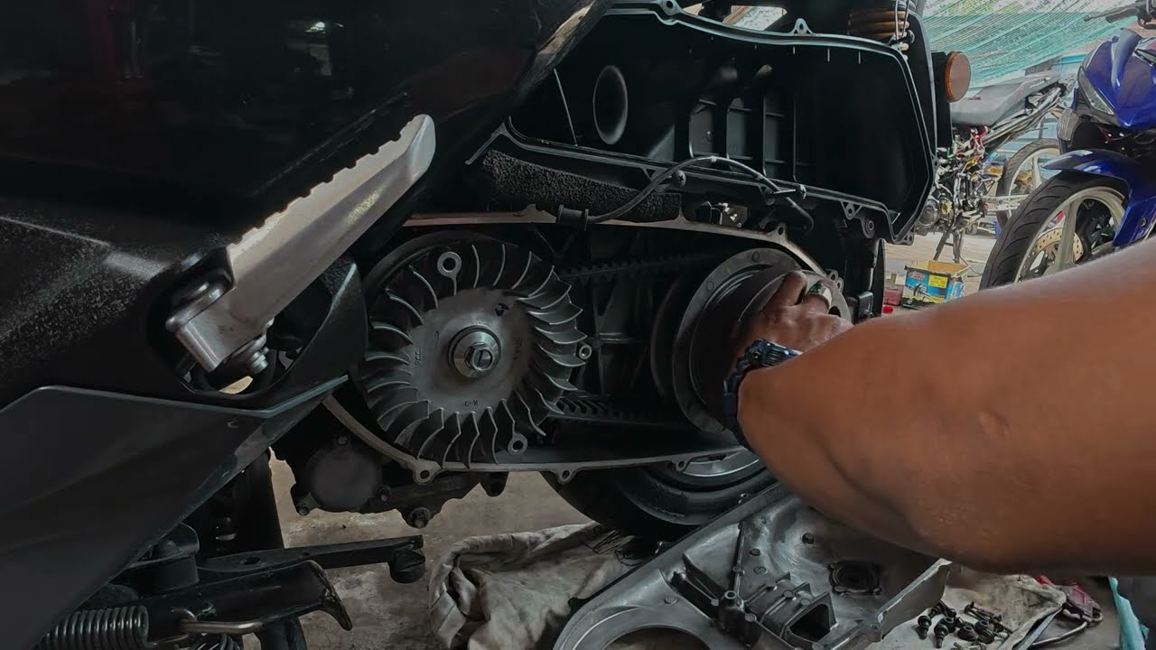 XMAX - CARA SERVICE DAN REGREASE CVT