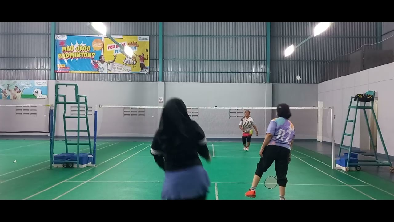 Mabar Badminton Ganda Putri Ayu/Bude Isti X Winda/Dewi Di Gor Metland Cibitung
