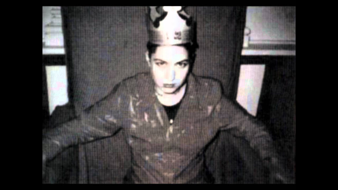 Kathleen Hanna (Suture) - Pretty Is