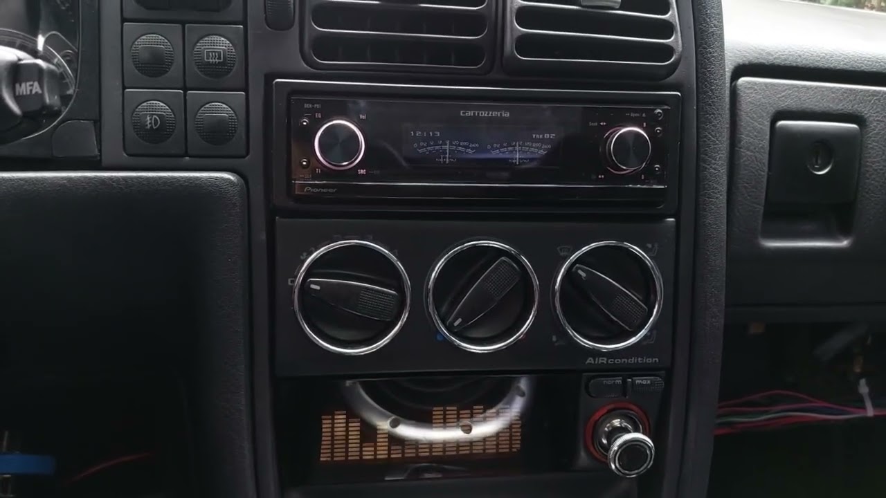 Carrozzeria CD player  DEH-P01 in a VW Corrado