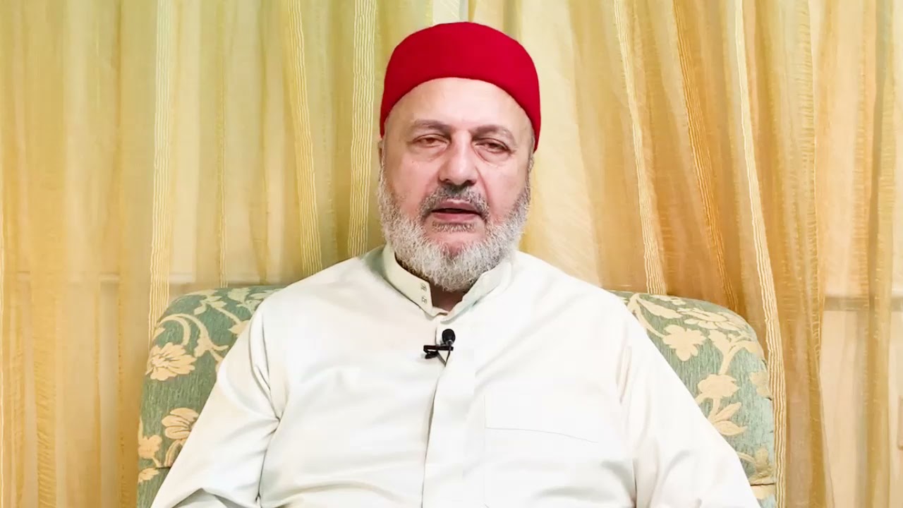 الأنبياء عليهم الصلاة والسلام معصومون من الكفر والكبائر وصغائر الخسّة قبل النبوّة وبعدها