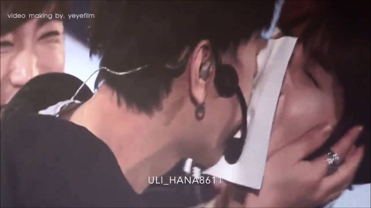 YeWook Moment (2015)2016 - Hug and kiss!!