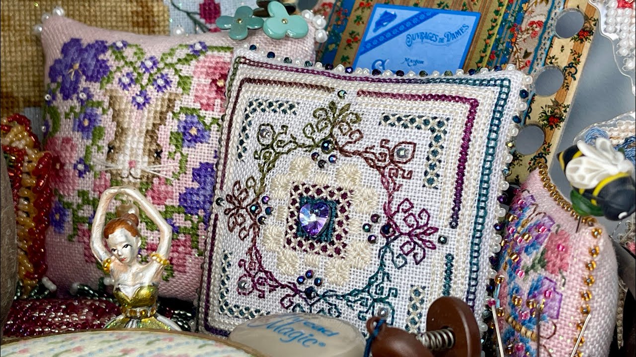 Вишивальний тиждень- вишивка мініатюрок Юлія Craft, Fairy wool in the wood, Pineberry Lane.