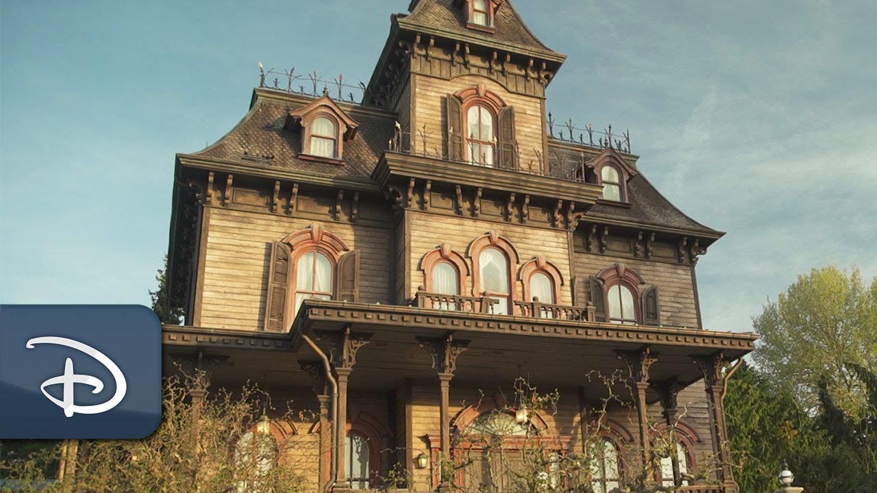 Enter Phantom Manor on this Haunted 