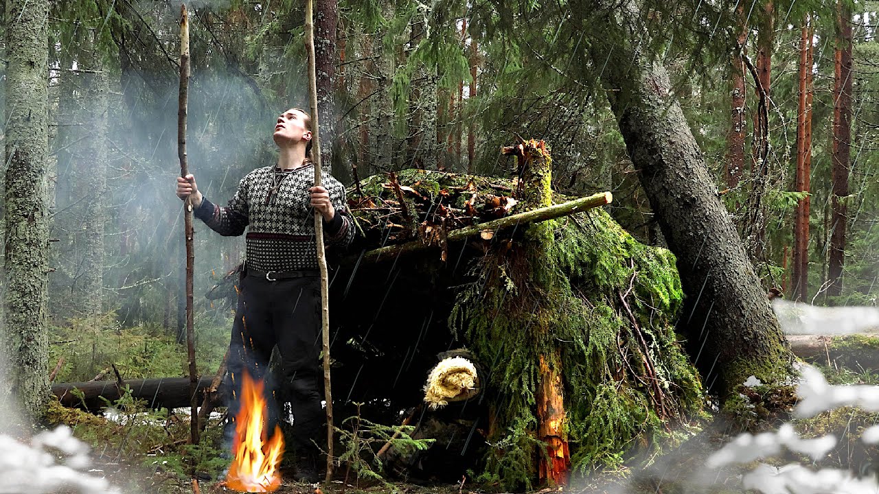 Primal Camping in a RAINY WINTER FOREST🌧️Spears & Survival Shelter Building